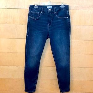 Good American Good Legs Cropped Jeans 31